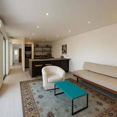Beautiful Close To The Beaches *